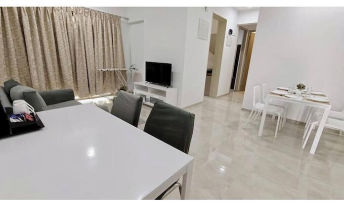 Hiranandani Gardens Apartamento | 2BHK service apartment Andheri