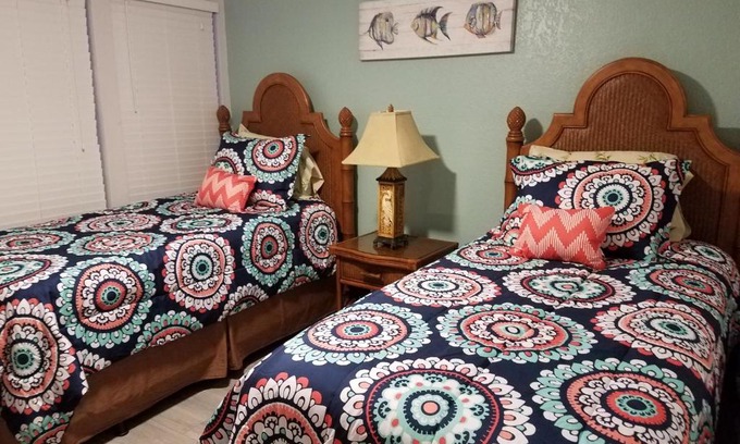 Gulf Gate Estates Apartamento | 2BR/1BA Sienna Park Apartment