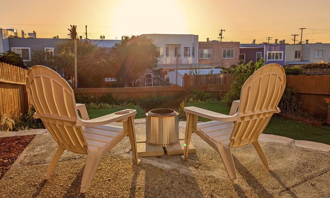 Parkside Apartamento | 2BR/1BA w secret arcade, firepit & private entry