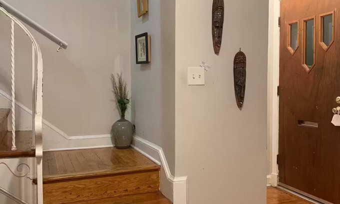 Southeast Casa | 2BR, 1BR -Near U.S. Capitol & Commanders Stadium.