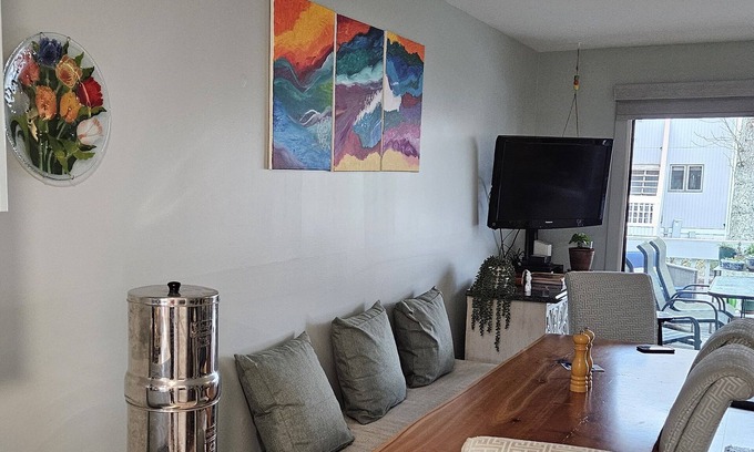 Bethany Beach Condominio | 2br, 2 bath {newly renovated} tennis-lovers cottage 0.5 miles from the beach!