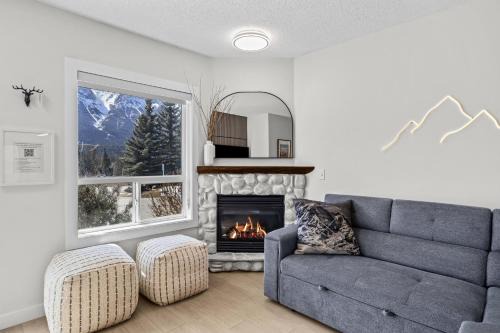 Harvie Heights Apartamento | 2BR 2BA Harvie Heights Townhouse retreat with views