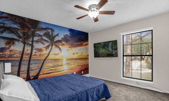 University Casa | 2BR|2BA Lagoon Vista| Luxury and Comfort |Gym Pool