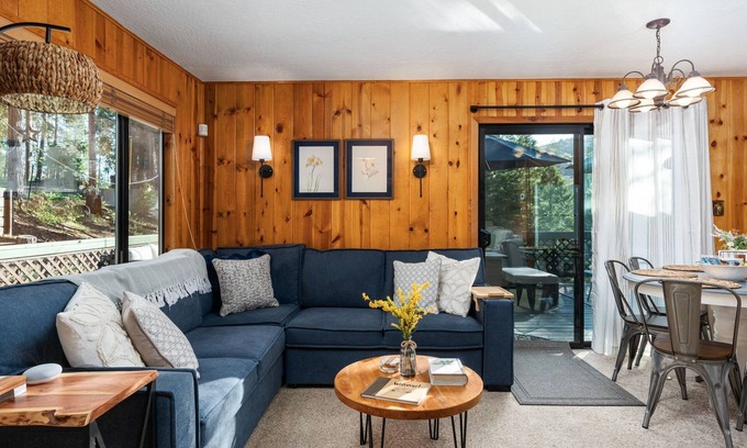 West Village Cabina | 2BR/2BA + Loft | WEST Village