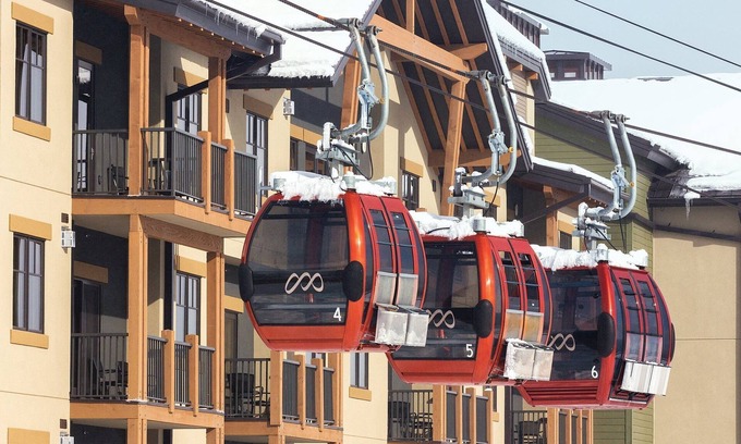 Park City Complejo | 2BR/2BA Ski In-Out Wyndham Resort in Park City Canyons Village w/ Pool, Hot Tubs