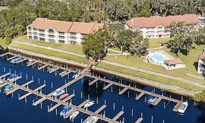 Welaka Condominio | 2BR/2BA Welaka River Condo