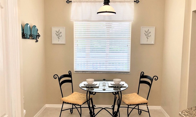 Naples Condominio | 2br/2bth - 1250ft - North Naples- 2 bd/2bath Cypress Woods North(Naples, Fl)
