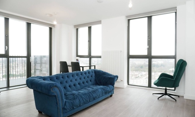 Barking Apartamento | 2br-360 Views-balcony-parking-wifi-smarttv
