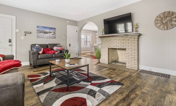Canton Apartamento | 2BR Apartment in the Heart of Canton
