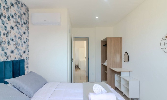 Tabuleiro dos Oliveiras Apartamento | 2BR Apt w/BBQ & View 550m From Beach - Omc1303