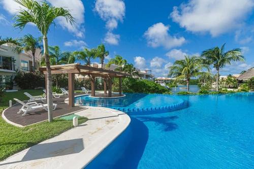 Puerto Aventuras Apartamento | 2BR Apt with Lagoon View in Puerto Aventuras