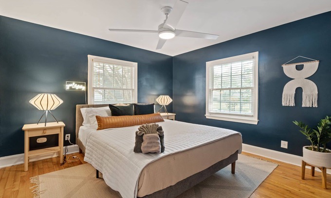 Plaza Midwood Casa | 2BR at Pecan Avenue - Dos Habitaciones Casa, Capacidad 6