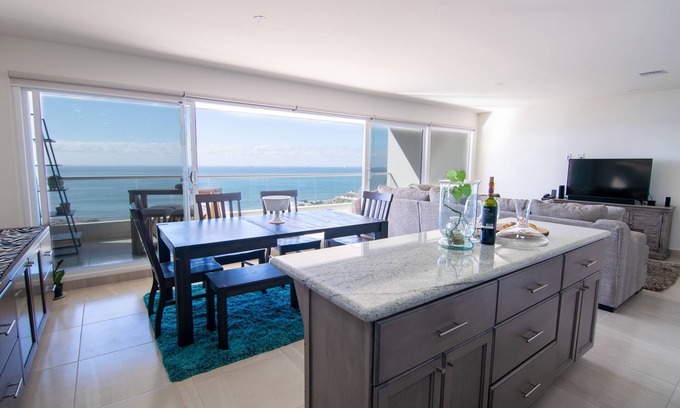 Rosarito Condominio | Retiro de playa de 2 dormitorios con vistas increíbles / piscinas y jacuzzis.