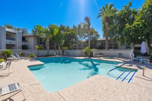 Cloisters Casa | 2BR Biltmore Bliss Condo with Heated Pool, Hot Tub and More