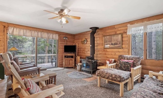 Leadville Cabina | 2BR Cabin - Deck Lake View & Access - BBQ, Pets OK