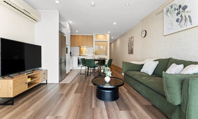 Adelaide Central Business District Apartamento | 2BR CBD Apt. Swimming Pool/Sauna/SPA/CBD