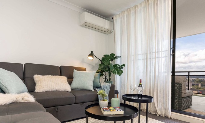 Parramatta Apartamento | 2 Bedroom 2 Bathroom Apt with Balcony and Parking