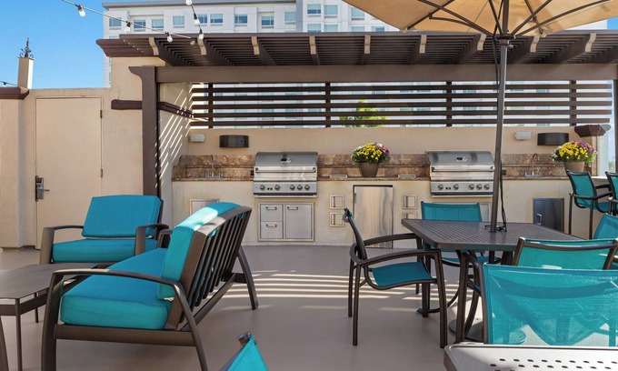 Anaheim Resort Complejo | Suite cómoda a pasos de Disneyland con piscina y WiFi en el resort