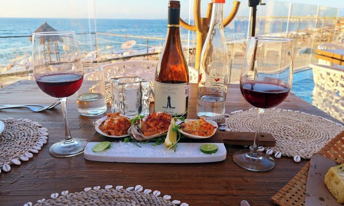 Colonia Olímpica Condominio | 2BR condo in an excellent quiet location next to the beach. La Joya condos.