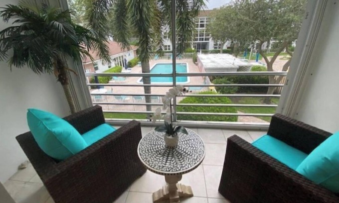 Bel Air Condominio | 2BR Condo in Gardens by the Sea – 3-Min Walk to Secluded Beach + Heated Pool