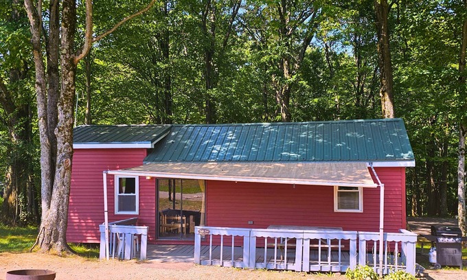 Russell Cabina | 2BR Eagles Nest Cottage
