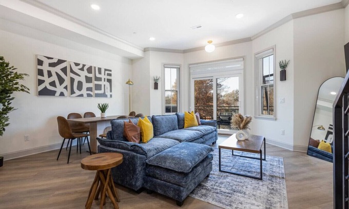 North Philadelphia West Apartamento | 2BR | Fairmount Park | 10 mins to DT | Sleeps 8!