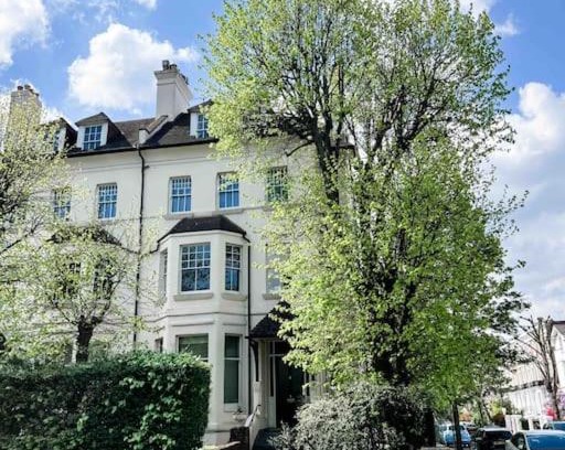 Abbey Road Apartamento | 2BR Flat in Townhouse on Historic Abbey Road with Free Parking BEST LOCATION St John's Wood