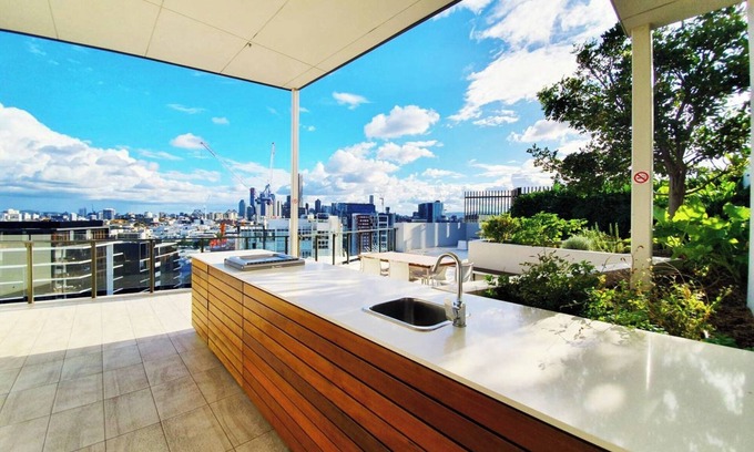 Newstead Apartamento | 2BR Food & Drink Hub ★Gym★Pool★Views★Roof Terrace