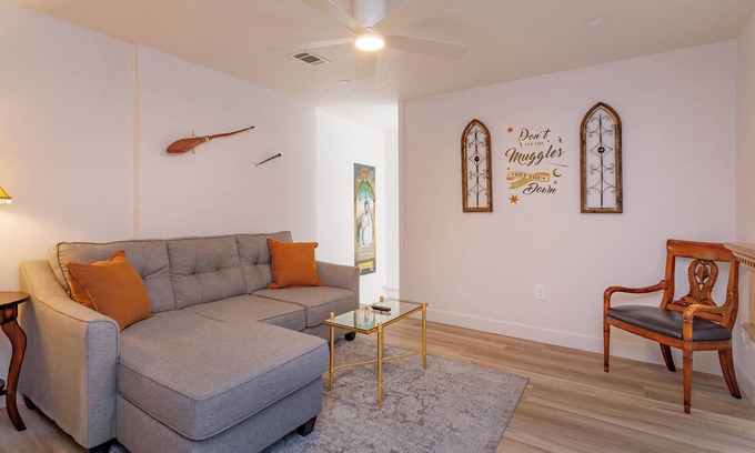 Southwest Orlando Casa | 2Br Harry Potter Themed Home 7mins from Universal