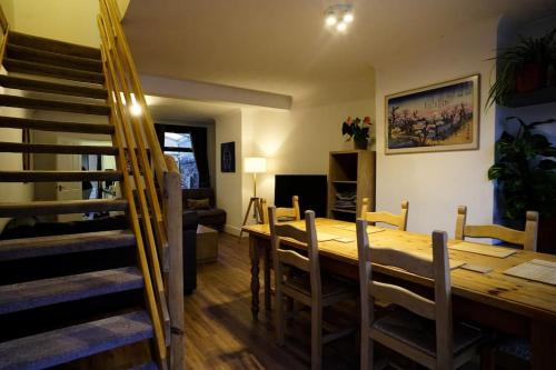 Ipswich Casa | 2BR Home W/en-suite toilet, Town Centre Ipswich.