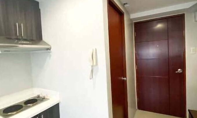Valencia Apartamento | 2BR in Gilmore near Robinsons Magnolia w/ Parking