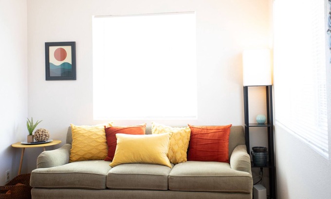 Menlo Park Casa | 2BR in Quiet Menlo Park. Close to downtown and I-10. Fully stocked kitchen.