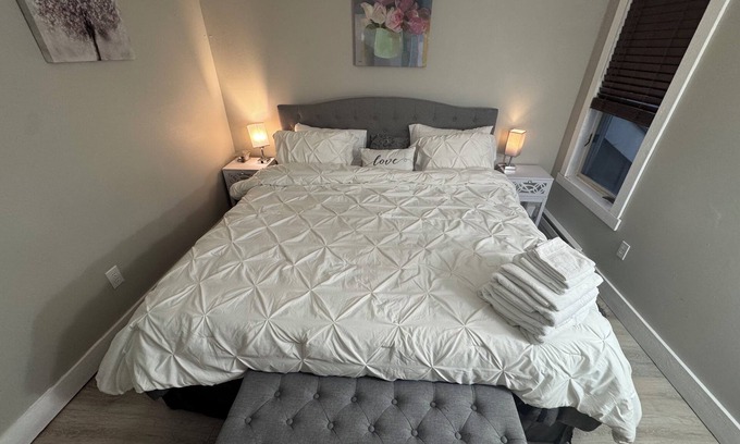White Haven Casa | 2BR, King, twin with WiFi in SnowRidge Village, Poconos. Sleep up to 6