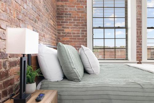 Johnson City Casa | 2BR loft condo in downtown Johnson City