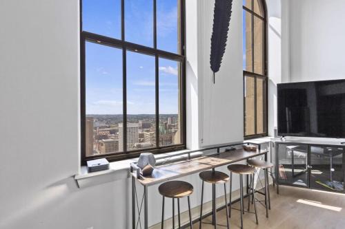 Downtown Baltimore Apartamento | 2BR Luxury Apartment Rooftop Pool & Gym