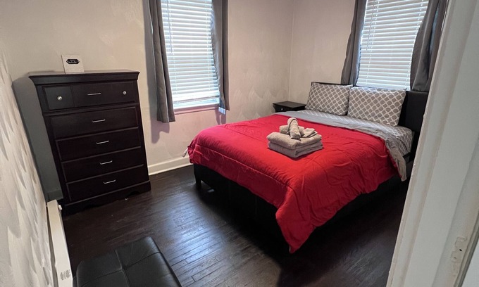 Norfolk Apartamento | 2BR Mahogany Apt Near Downtown Norfolk