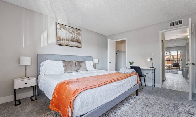 Mesa Apartamento | 2BR/Pool/Gym/1 Mi To Banner Hospital