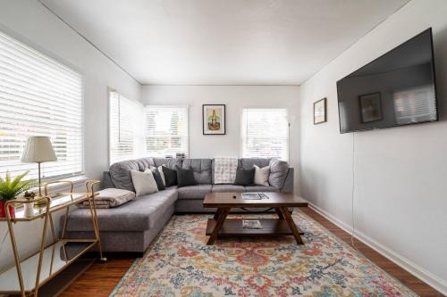 Sunnyside Casa | 2BR Retreat - Walk to Tabor Shops & Cafes
