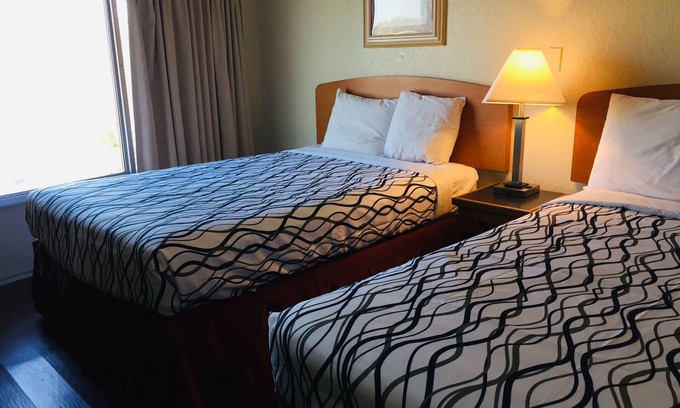 Gatlinburg - Pigeon Forge Apartamento | 2Br(SLP 7) Hotel Suite With Balcony Near Dixie Stampede
