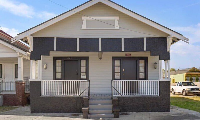 Saint Roch Casa | 2BR Steps to Music + Food | Pet Friendly