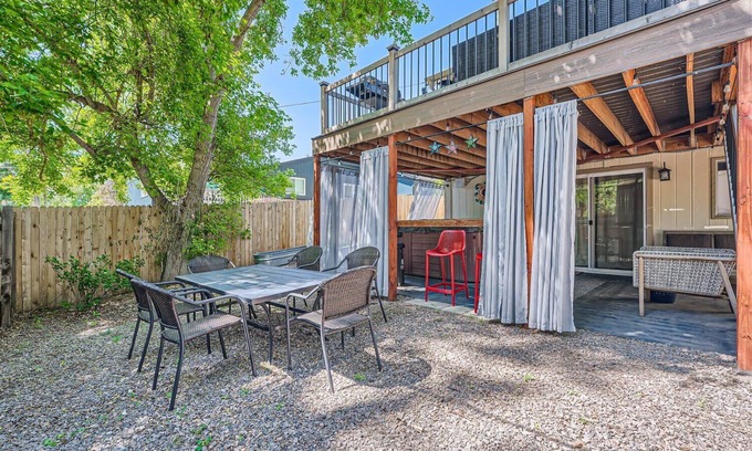 Scenic Heights Apartamento | 2BR Wellness Retreat in Arvada | Cold Plunge