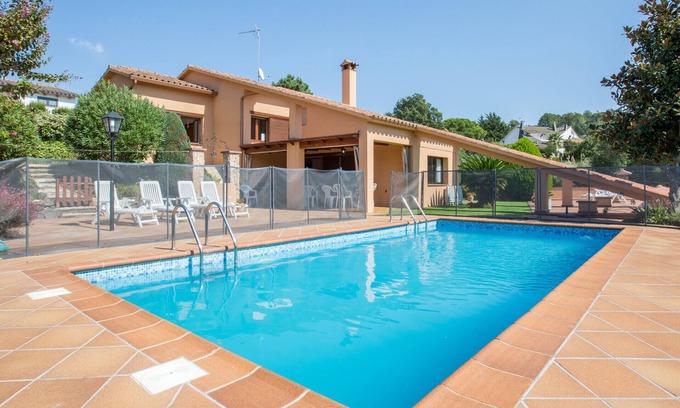 Puigventos Villa | 2CIP01-08pax - Casa con capacidad para 08 personas y piscina privada situada en una zona tranquila