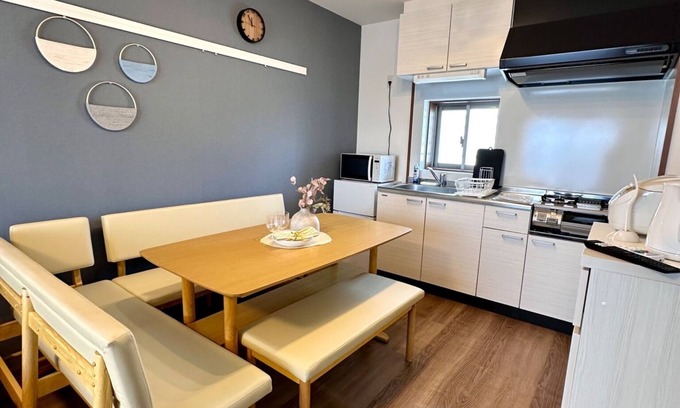 Maekawa Apartamento | 2DK 2 semidouble beds 1 double bed 1 work tabl / Nanjo Okinawa