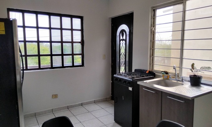 San Nicolás de los Garza Casa | 2do Piso Completo y Cómodo,