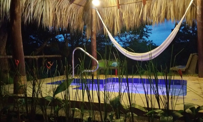 San Juan del Sur Casa | 2 km de la ciudad totalmente equipada 2B / 2B con jacuzzi al aire libre y piscina compartida