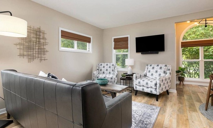 Saugatuck Casa | 2min walk downtown|Pet Friendly|Offstreet Parking