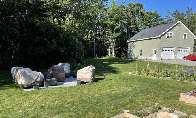 Town Hill Casa | 2nd Floor Apartment *MONTHLY RENTAL with no cleaning fees*