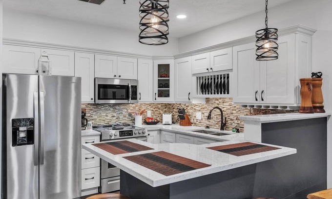 Nashville Condominio | 2nd Floor Front Side Signature Suite - 201 by Grand Wood Suites