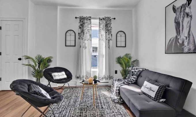 St. Paul's Park Apartamento | 2nd flr Paradise downtown Allentown! Secured parking lot