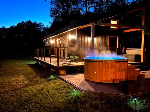 Susiec Casa | 2os Domek z prywatną balią z jacuzzi, kominek, na odludziu, jedyny na 10000 m2 terenie, widok na las, lubelskie Roztocze